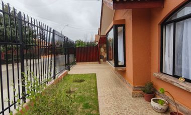 VENTA DE CASA AMOBLADA EN EL SECTOR LA PAMPA