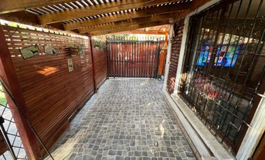 LINDA CASA EN UNO DE LOS MEJORES BARRIOS DE SAN JOAQUIN