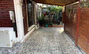 LINDA CASA EN UNO DE LOS MEJORES BARRIOS DE SAN JOAQUIN