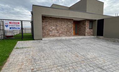 SE VENDE CASA NUEVA RESERVA LAS RASTRAS TALCA