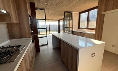 SE VENDE CASA NUEVA RESERVA LAS RASTRAS TALCA