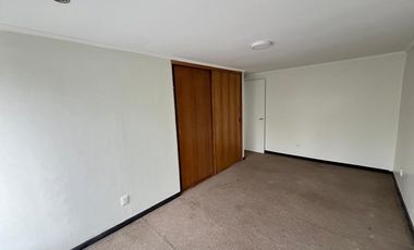 Se Vende Casa de 2 pisos en Alameda de Talca