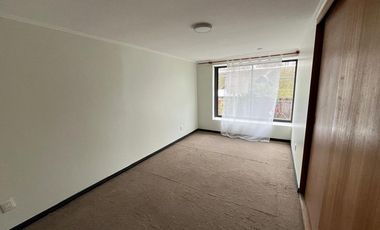 Se Vende Casa de 2 pisos en Alameda de Talca