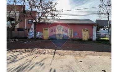 Se vende casa excelente ubicacion comercial.