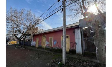 Se vende casa excelente ubicacion comercial.