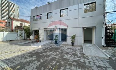 Arriendo Local Comercial 200 m Ñuñoa