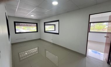 Se arriendan bodegas 510 m2, y 492 m2 como nuevas