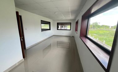 Se arriendan bodegas 510 m2, y 492 m2 como nuevas