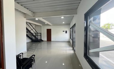 Se arriendan bodegas 510 m2, y 492 m2 como nuevas