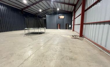 Se arriendan bodegas 510 m2, y 492 m2 como nuevas