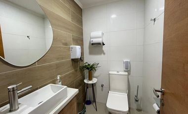 SE VENDEN OFICINAS CON GALPON COMO NUEVAS