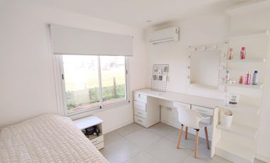 Casa en venta  de 5 ambientes  en Barrio Cerrado Villalobos de Hudson Berazategui