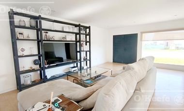 Casa en venta  de 5 ambientes  en Barrio Cerrado Villalobos de Hudson Berazategui