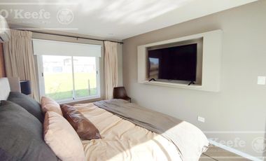 Casa en venta  de 5 ambientes  en Barrio Cerrado Villalobos de Hudson Berazategui