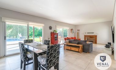 Venta Casa 6 amb 3 dorm Jardín Pileta en Santa Clara (Villanueva) Dique Luján Tigre