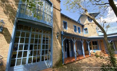 CASA EN VENTA EN COUNTRY EL PATO