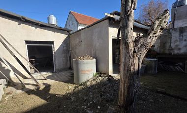 Casa en J.B. Vago al 600, Temperley Oeste