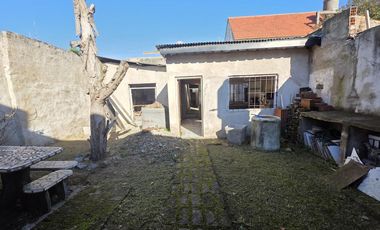 Casa en J.B. Vago al 600, Temperley Oeste