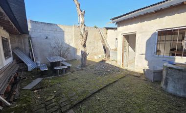 Casa en J.B. Vago al 600, Temperley Oeste