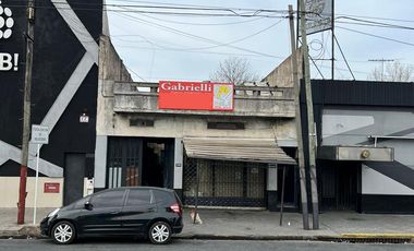 Excelente local/galpòn con losa en venta