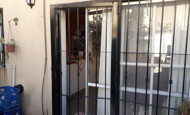 EN VENTA CASA DUPLEX 4 AMBIENTES- QUILMES OESTE