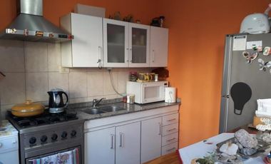 EN VENTA CASA DUPLEX 4 AMBIENTES- QUILMES OESTE