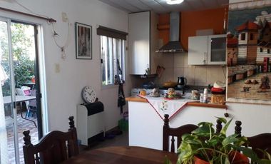 EN VENTA CASA DUPLEX 4 AMBIENTES- QUILMES OESTE