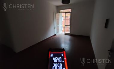 Departamento de 3 dormitorios en  venta en Av. Gral. Paz casi Av. Galicia.