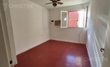 Departamento de 3 dormitorios en  venta en Av. Gral. Paz casi Av. Galicia.