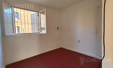 Departamento de 3 dormitorios en  venta en Av. Gral. Paz casi Av. Galicia.