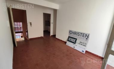 Departamento de 3 dormitorios en  venta en Av. Gral. Paz casi Av. Galicia.
