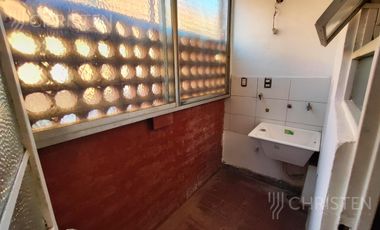 Departamento de 3 dormitorios en  venta en Av. Gral. Paz casi Av. Galicia.