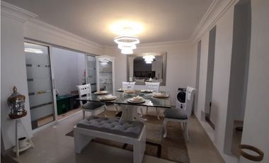 Las Mercedes - Casa en venta