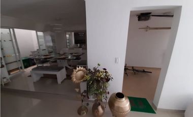 Las Mercedes - Casa en venta