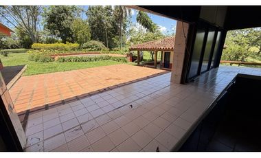 VENTA DE FINCA EN MONTENEGRO, QUINDO, COLOMBIA