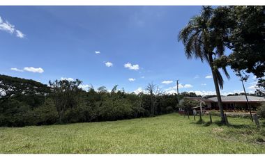 VENTA DE FINCA EN MONTENEGRO, QUINDO, COLOMBIA
