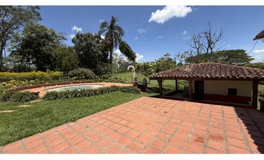 VENTA DE FINCA EN MONTENEGRO, QUINDO, COLOMBIA