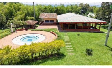 VENTA DE FINCA EN MONTENEGRO, QUINDO, COLOMBIA