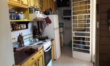 CASA 5 AMBIENTES CON 2 COCHERAS- BERAZATEGUI CENTRO