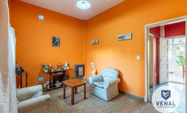 Venta PH 8 ambientes a Refaccionar, 2 plantas 4 dormitorios multifamiliar Villa Ballester