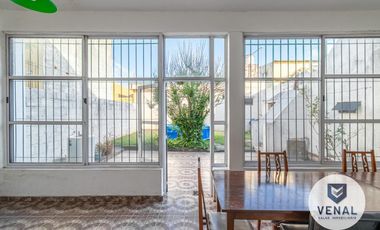 Venta PH 8 ambientes a Refaccionar, 2 plantas 4 dormitorios multifamiliar Villa Ballester