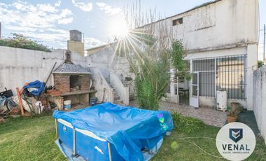 Venta PH 8 ambientes a Refaccionar, 2 plantas 4 dormitorios multifamiliar Villa Ballester