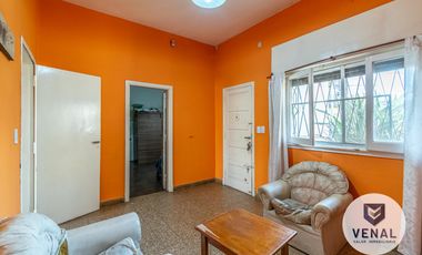 Venta PH 8 ambientes a Refaccionar, 2 plantas 4 dormitorios multifamiliar Villa Ballester