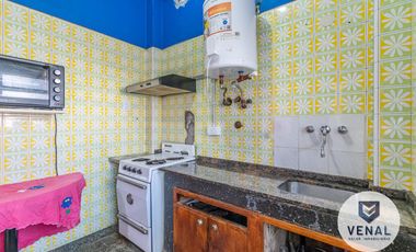 Venta PH 8 ambientes a Refaccionar, 2 plantas 4 dormitorios multifamiliar Villa Ballester