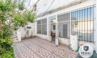 Venta PH 8 ambientes a Refaccionar, 2 plantas 4 dormitorios multifamiliar Villa Ballester