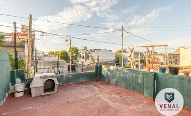 Venta PH 8 ambientes a Refaccionar, 2 plantas 4 dormitorios multifamiliar Villa Ballester