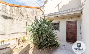 Venta PH 8 ambientes a Refaccionar, 2 plantas 4 dormitorios multifamiliar Villa Ballester