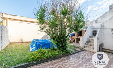 Venta PH 8 ambientes a Refaccionar, 2 plantas 4 dormitorios multifamiliar Villa Ballester