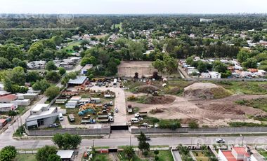 Predio en alquiler de 10.000 m2 con 500 m2 de oficinas - Uso logístico