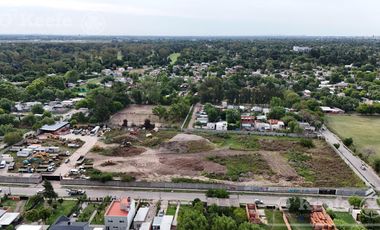 Predio en alquiler de 10.000 m2 con 500 m2 de oficinas - Uso logístico